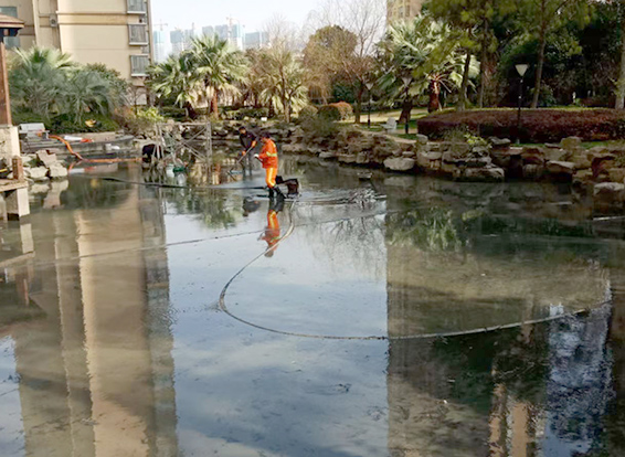 博湖景观池淤泥清理